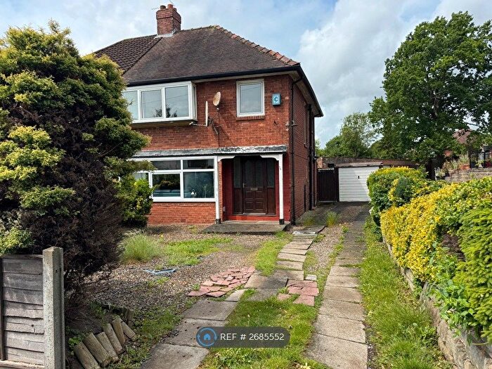 3 Bedroom Semi-Detached House To Rent In Thorn Lane, Leeds, LS8