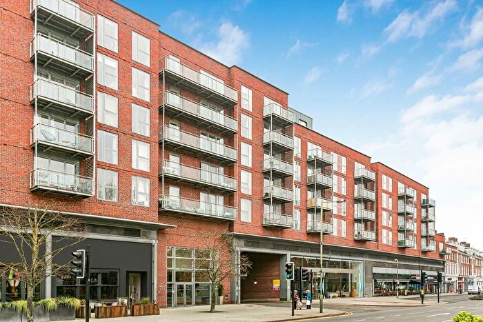2 Bedroom Flat To Rent In The Heart, Walton-On-Thames, KT12
