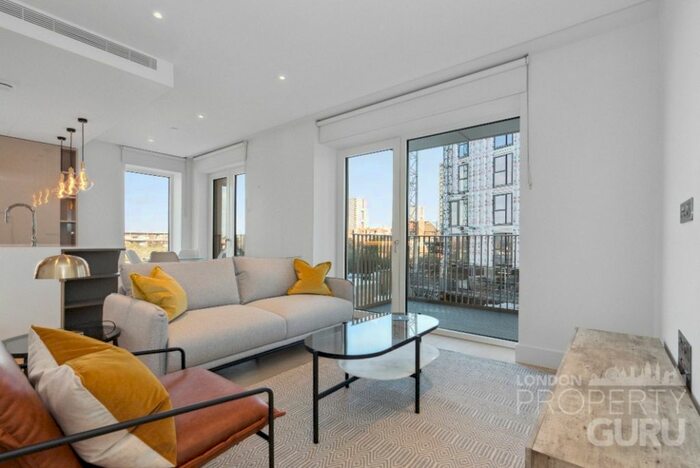 2 Bedroom Flat To Rent In Cascade Way, London, W12