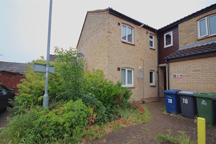 2 Bedroom Flat To Rent In Thorpe Way, Cambridge, CB5