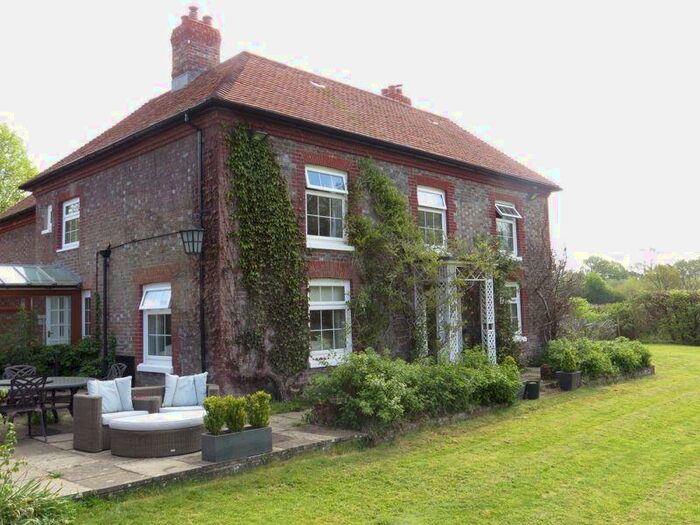 5 Bedroom Character Property To Rent In Wintershill, Durley, Nr Bishops Waltham / Winchester, Hampshire, SO32