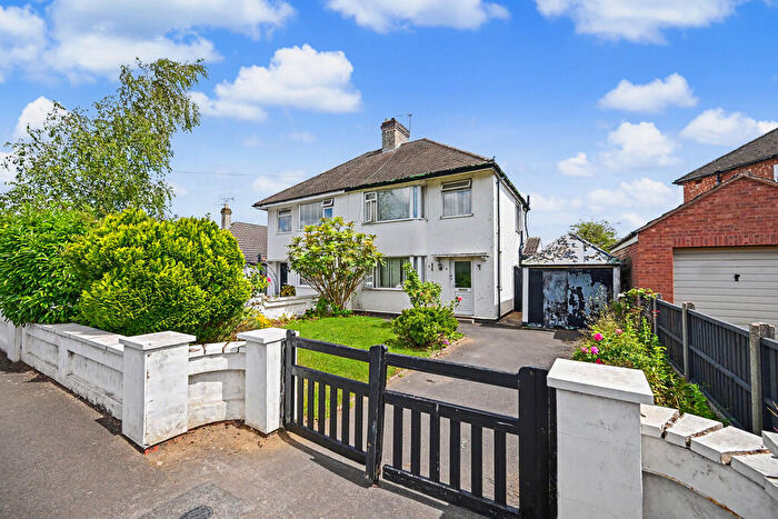 3 Bedroom Semi Detached House For Sale In Elms Drive, Hillmorton, Rugby, CV22