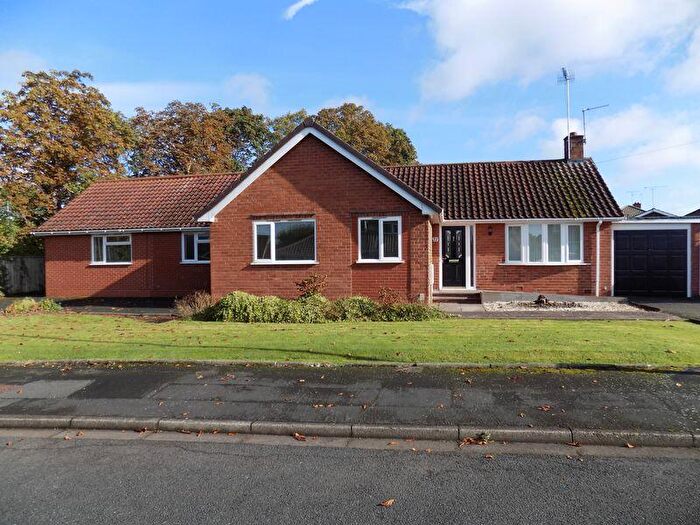4 Bedroom Bungalow To Rent In Dearnsdale Close, Stafford, ST16