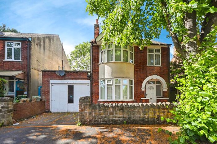 3 Bedroom Detached House For Sale In Lime Tree Avenue, Nottingham, Nottinghamshire, NG8