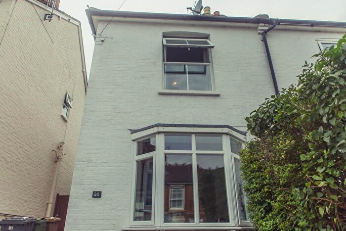 3 Bedroom Semi Detached House To Rent In Ludlow Road, GU2