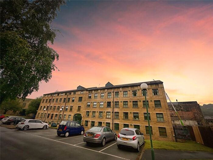1 Bedroom Apartment For Sale In Burdett Court, Navigation Rise, Milnsbridge, Huddersfield, HD3