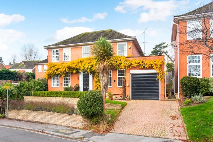 4 Bedroom Detached House To Rent In Fairford Close Haywards Heath, RH16