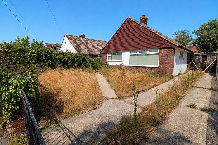 2 Bedroom Bungalow For Sale In Burndell Road, Yapton, Arundel, BN18