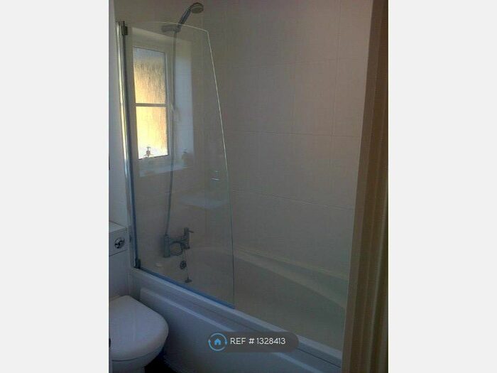 1 Bedroom Flat To Rent In Aldworth Close, Bracknell RG12