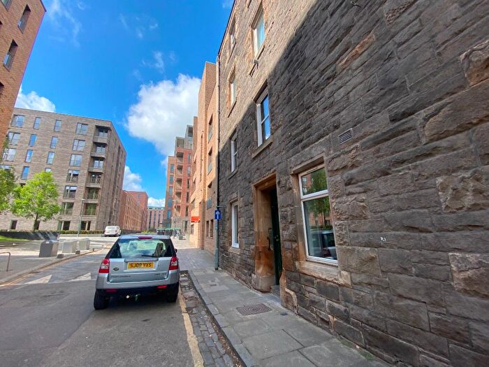 2 Bedroom Flat To Rent In Upper Grove Place, Haymarket, Edinburgh, EH3