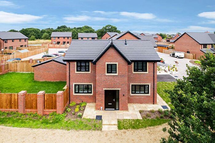 3 Bedroom Detached House For Sale In Violet Close, Congleton, CW12