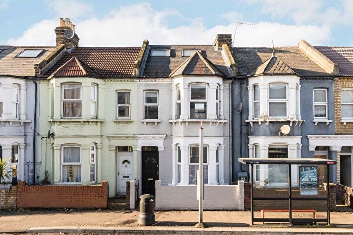 4 Bedroom Property To Rent In Haydons Road, London, SW19