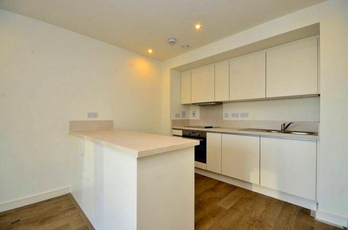 1 Bedroom Flat To Rent In Enterprise Way, Wandsworth, London, SW18