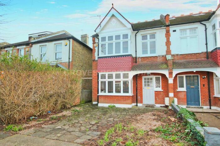 3 Bedroom End Of Terrace House To Rent In Coombe Gardens, New Malden, KT3