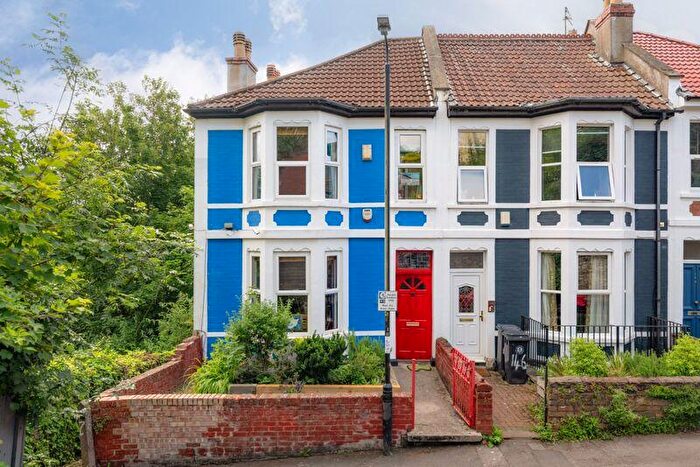 4 Bedroom End Of Terrace House For Sale In St Andrews Road | Montpelier, BS6
