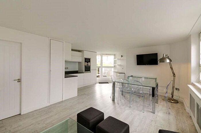 2 Bedroom Flat To Rent In Worlds End Estate, London, SW10