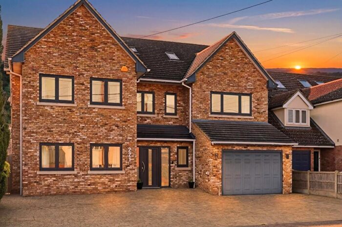 6 Bedroom Detached House For Sale In Stock Road, Billericay, CM12