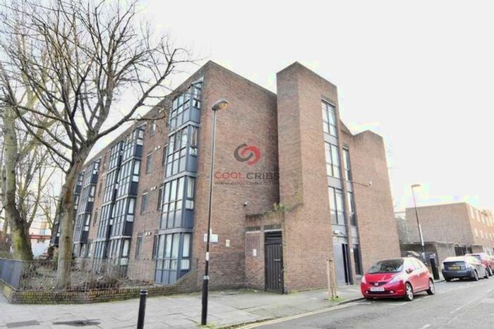 Studio To Rent In Bride Street, London, N7