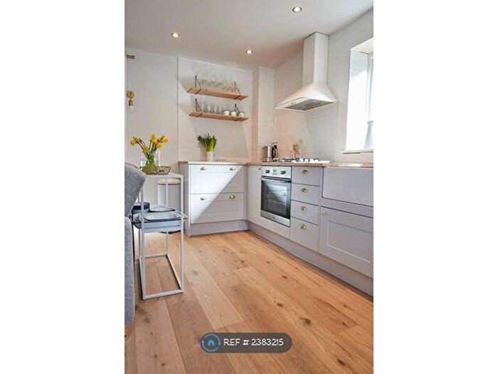 1 Bedroom Detached House To Rent In Homewood Road, Langton Green, Tunbridge Wells, TN3