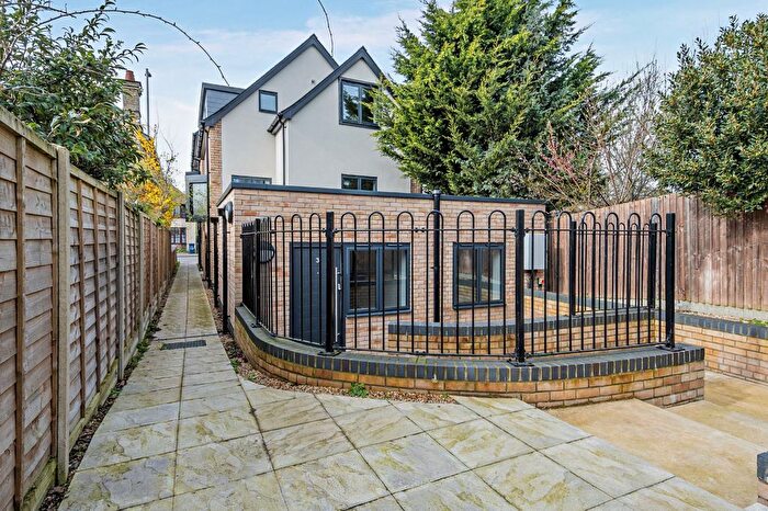 8 Bedroom Flat For Sale In Elizabeth Way, Cambridge, Cambridgeshire, CB4