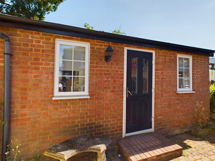 Studio To Rent In Bills Included, Peterborough Avenue, High Wycombe, HP13