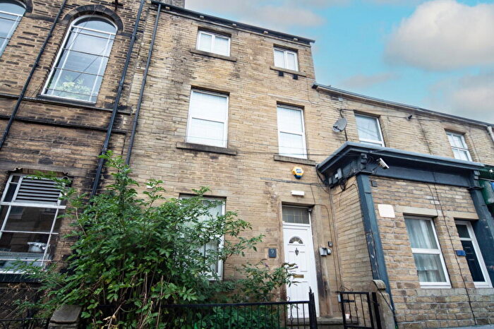 6 Bedroom Terraced House For Sale In St James Road, Halifax, HX1