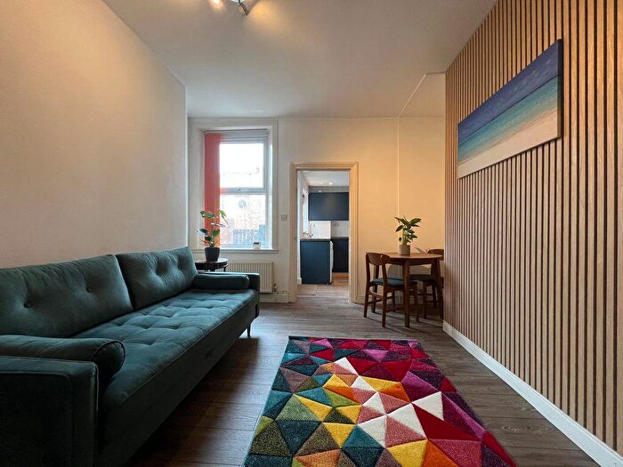 2 Bedroom Flat To Rent In Hotspur Street, Newcastle Upon Tyne, NE6