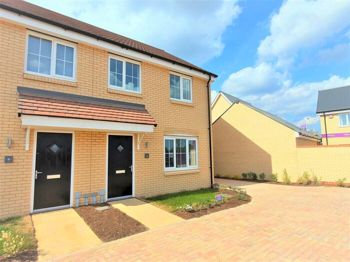 3 Bedroom House To Rent In Pettits Drive, Bury St. Edmunds, IP32