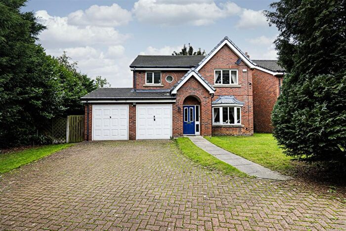 4 Bedroom Detached House For Sale In Springwood Hall Gardens, Springwood, Huddersfield, HD1