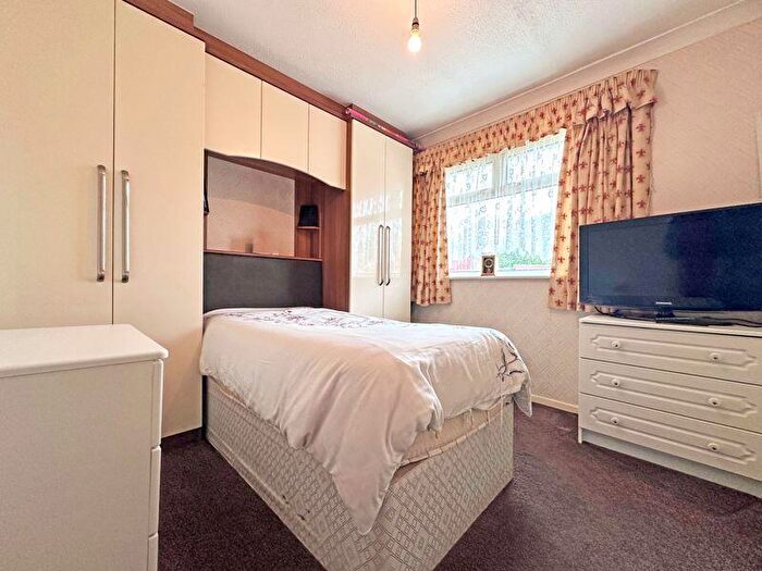 2 Bedroom Bungalow For Sale In Brookfield Way, Tipton, DY4