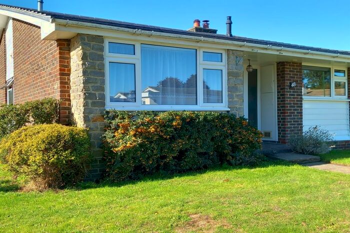 2 Bedroom Bungalow To Rent In Heathfield Park, Midhurst, GU29