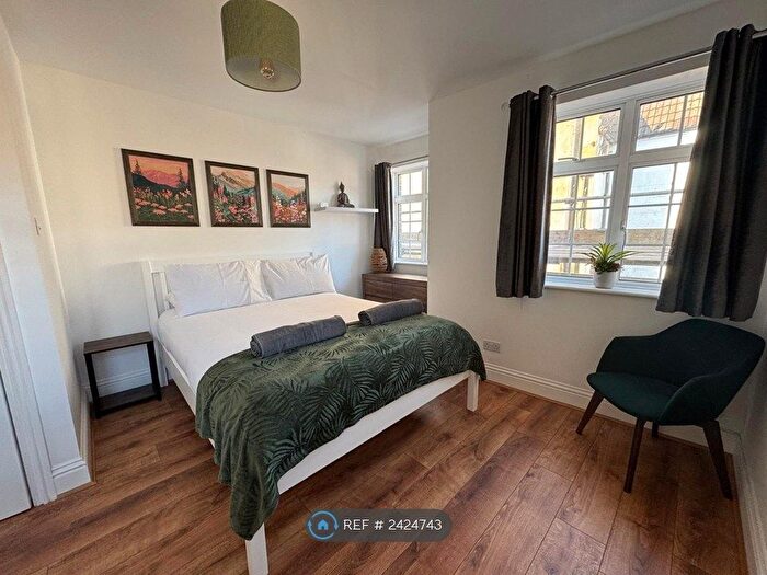 2 Bedroom Flat To Rent In Mount Pleasant Road, Tunbridge Wells, TN1