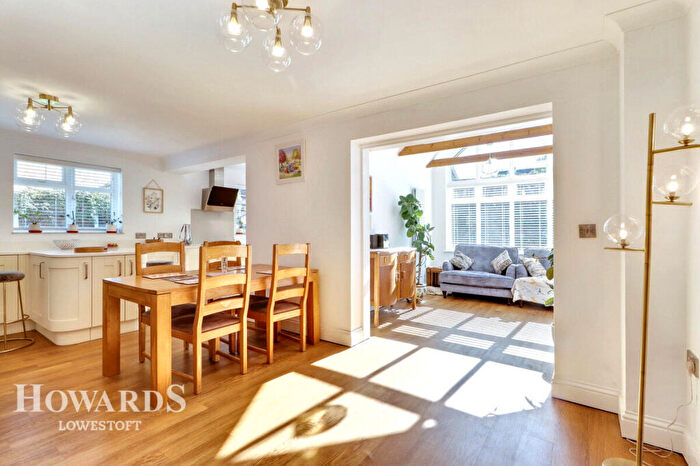 5 Bedroom Detached House For Sale In Rookery Close, Lowestoft, NR33