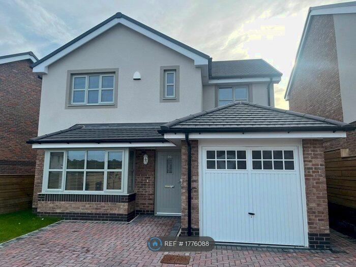 4 Bedroom Detached House To Rent In Parc Pentywyn, Deganwy, Conwy, LL31