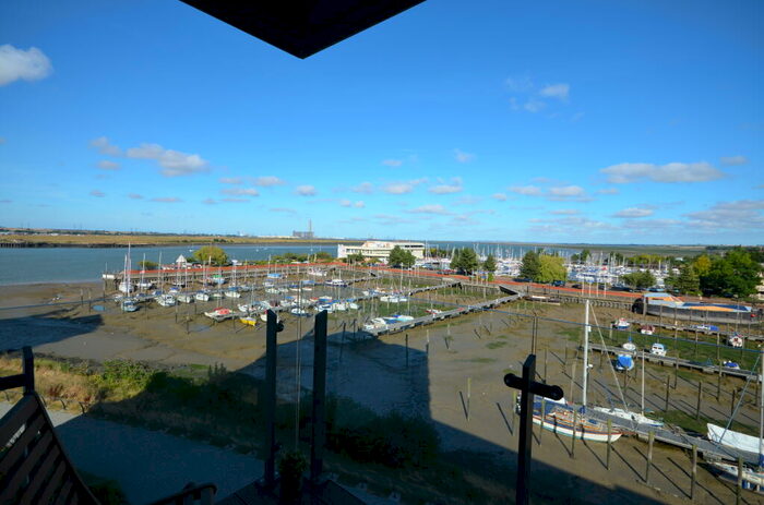 2 Bedroom Apartment To Rent In Marina Heights, Pearl Lane, Gillingham, ME7