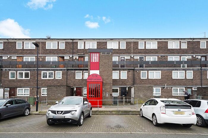 2 Bedroom Maisonette For Sale In Rawstone Walk, London, E13