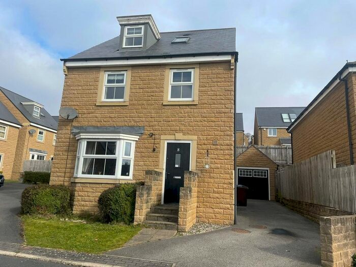 3 Bedroom Detached House To Rent In Honey Pot Fold, Baildon, Shipley, West Yorkshire, BD17