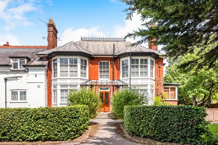 2 Bedroom Flat To Rent In Burpham Village, Guildford, GU1