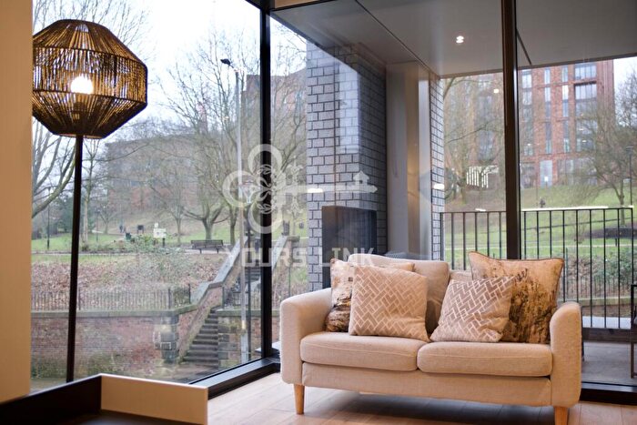 2 Bedroom Flat To Rent In Meadowside, Aspin Lane, Manchester, Greater Manchester, M4