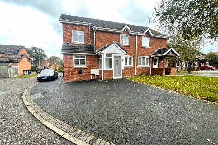 3 Bedroom Semi-Detached House For Sale In Mount Farm Way, Great Sutton, Ellesmere Port, Cheshire, CH66