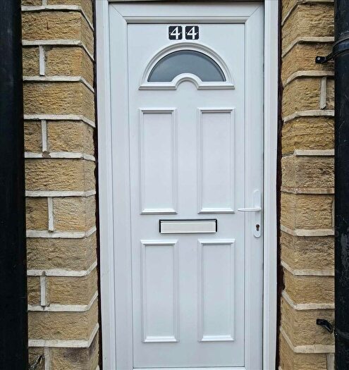 2 Bedroom Terraced House To Rent In Clough Road, Birkby, Huddersfield, HD2