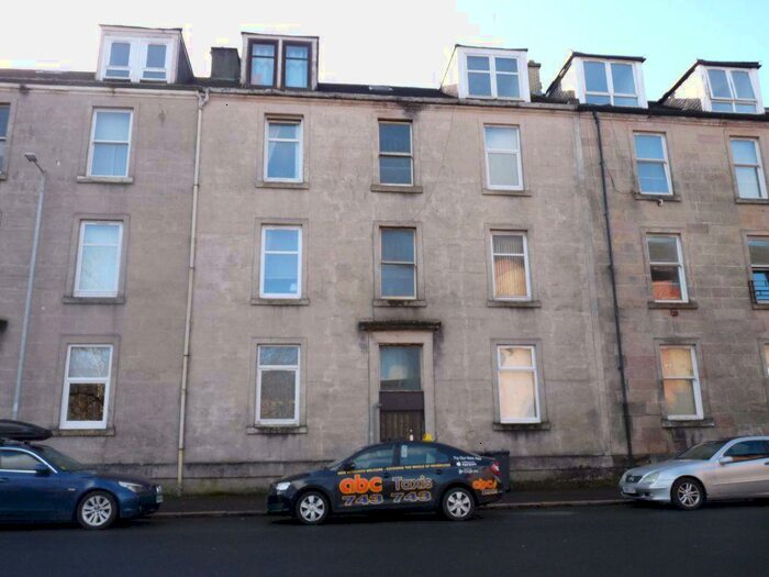1 Bedroom Flat To Rent In Wellington Street, Greenock Unfurnished, PA15