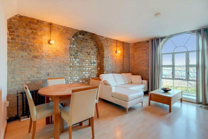 2 Bedroom Flat To Rent In Building, Woolwich, London, SE18