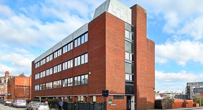 1 Bedroom Flat To Rent In Gordon Place, Birchett Road, Aldershot, GU11