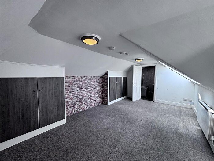 1 Bedroom Flat To Rent In Edward Avenue, London, E4
