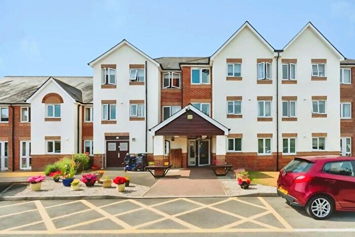 1 Bedroom Flat For Sale In Marsh Road, Newton Abbot, Devon., TQ12