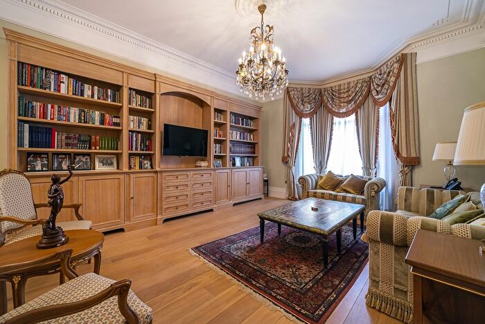 6 Bedroom Flat To Rent In Cheniston Gardens, London, W8