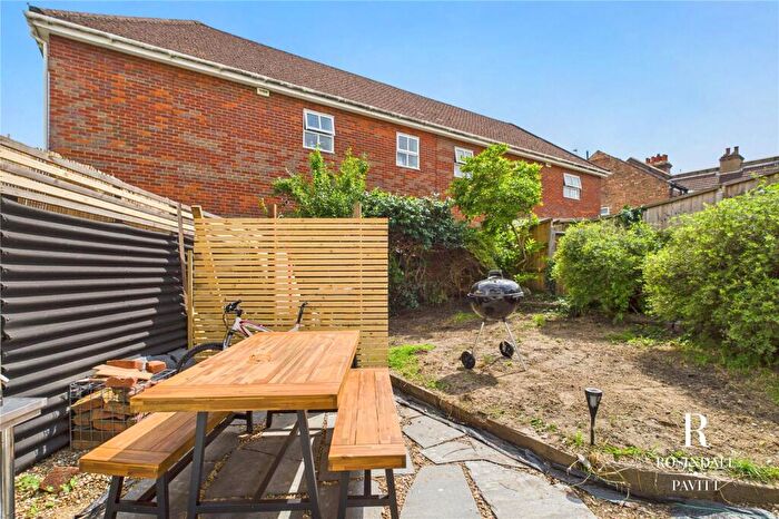2 Bedroom Semi-Detached House For Sale In Beddington Grove, Wallington, SM6