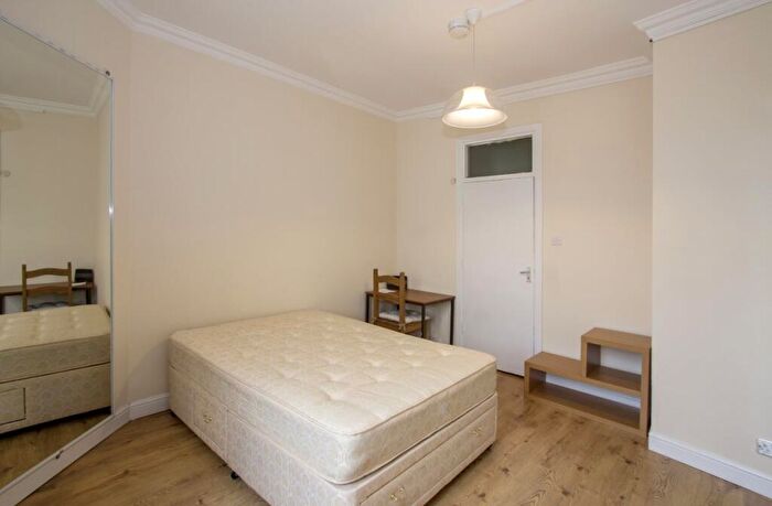 Studio To Rent In The Triangle, Triangle, BH2