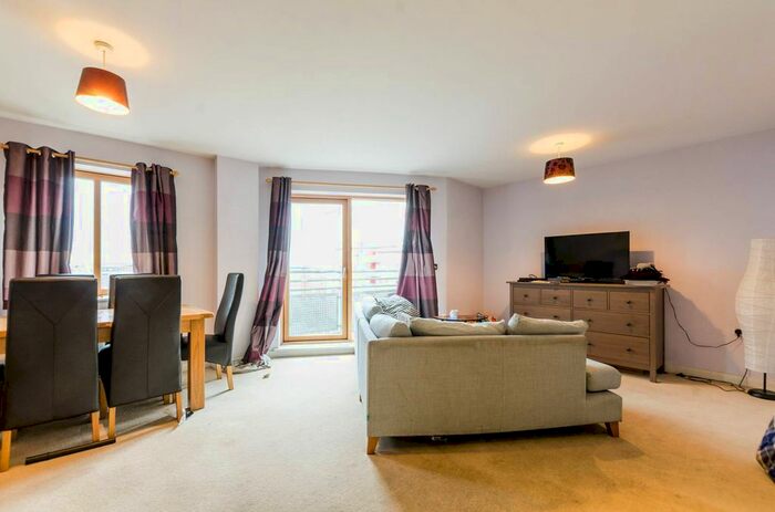 2 Bedroom Flat To Rent In Pancras Way, Bow, London, E3